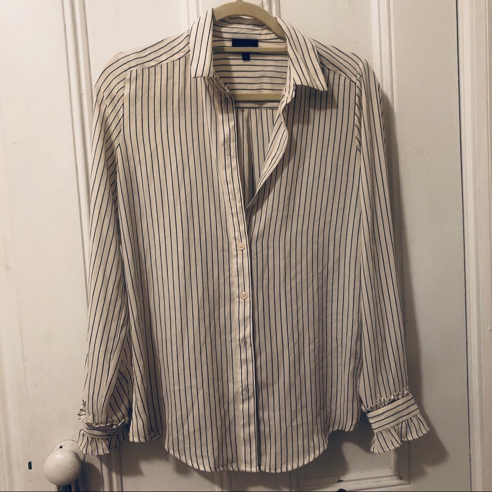 WHO WHAT WEAR ruffle sleeve striped button up